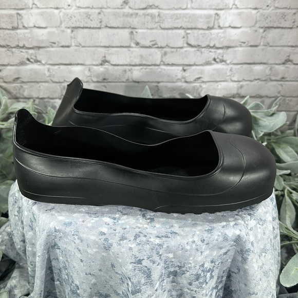 Shoes For Crews Rubber Shoe Covers Slip and Oil Resistant Size S+ 🌟Like NEW🌟 - Picture 3 of 10